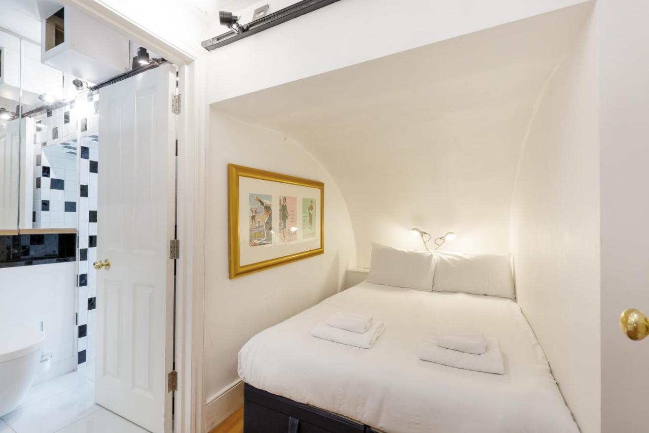 Sherlocks London Ngoại thất bức ảnh