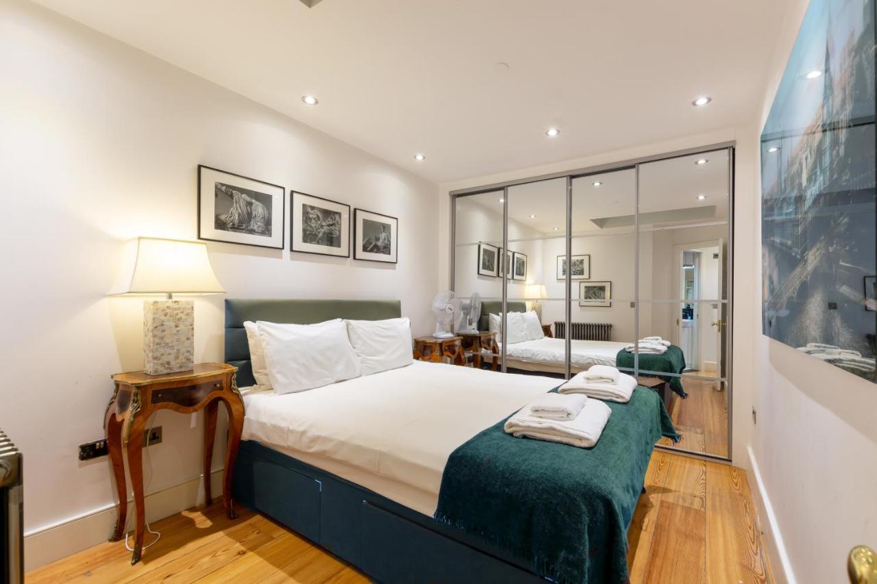Sherlocks London Ngoại thất bức ảnh