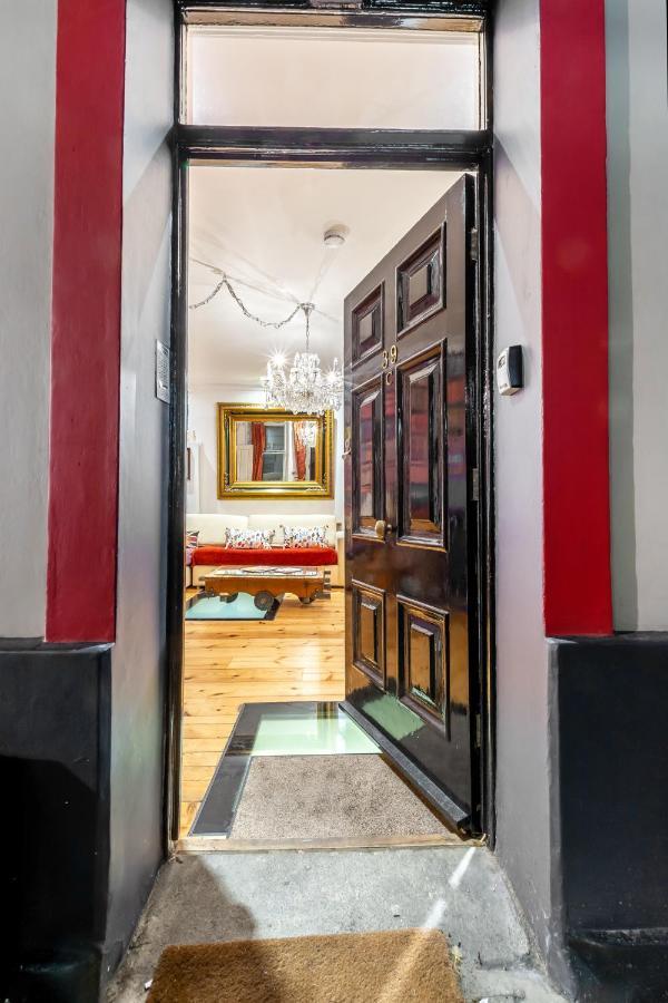 Sherlocks London Ngoại thất bức ảnh